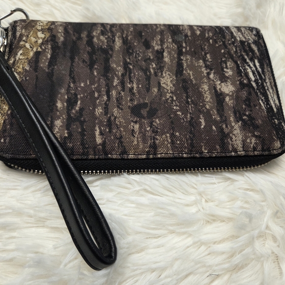 Source Unknown Handbags - Source Unknown Brown and Black Wristlet Wallet